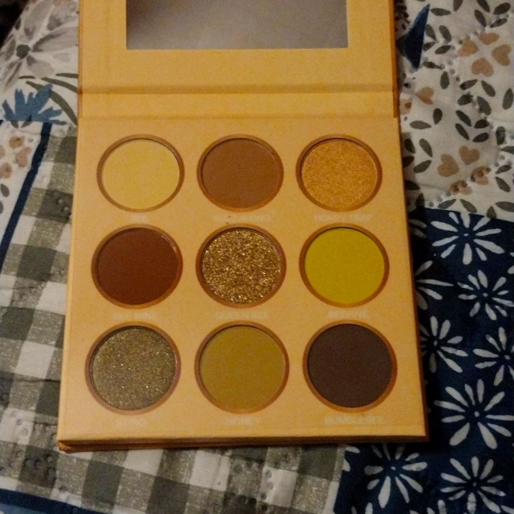 Eyeshadow palette